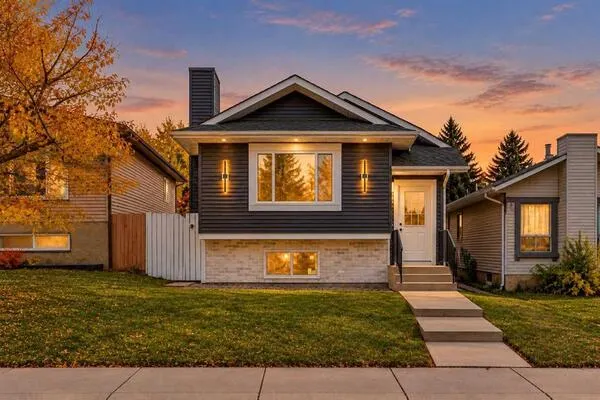 28 Sandstone Hill NW