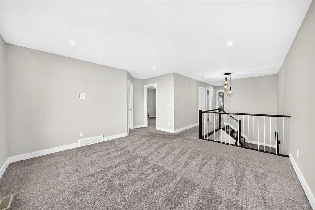 31 Memorial Parkway