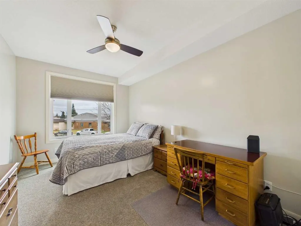 5213 61 Street #213