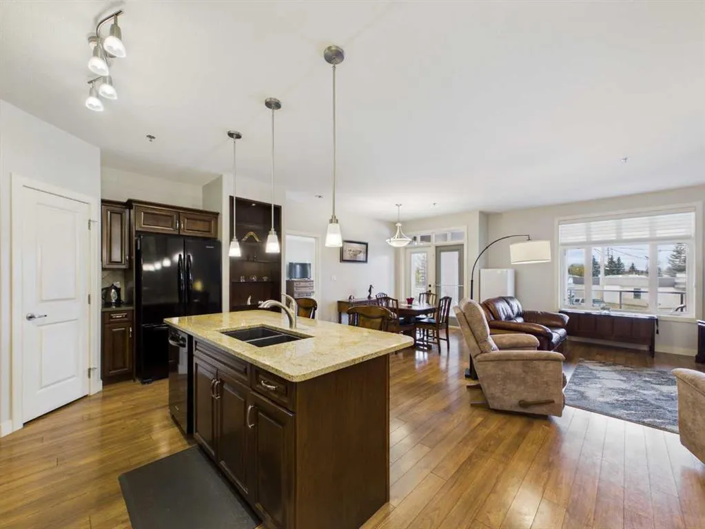 5213 61 Street #213