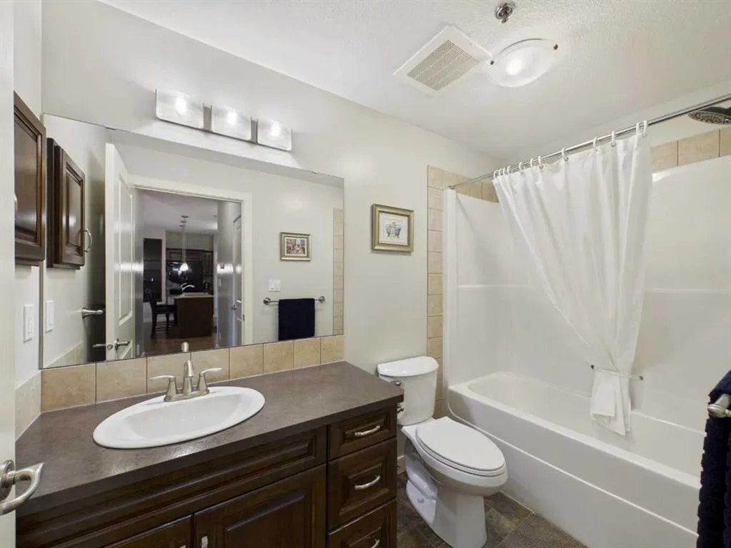 5213 61 Street #213