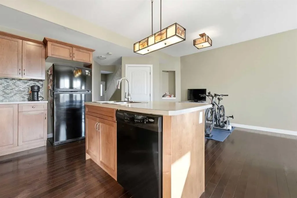 141 Larsen Crescent