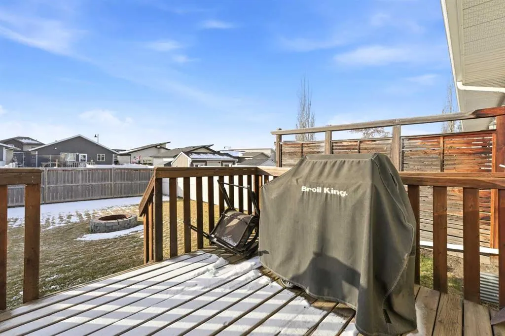 141 Larsen Crescent