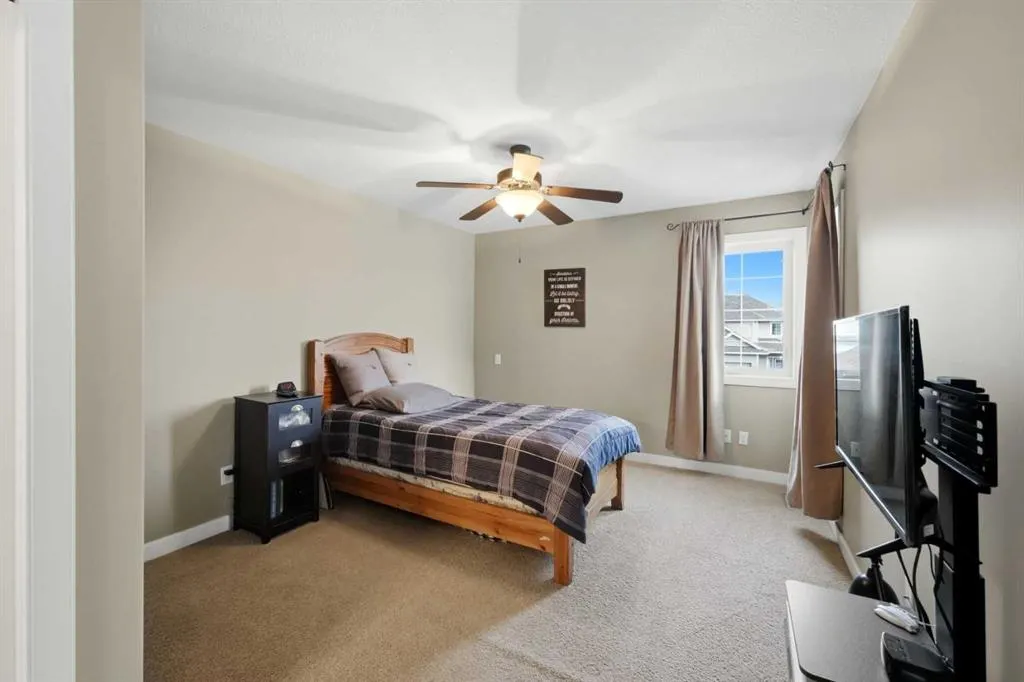 141 Larsen Crescent
