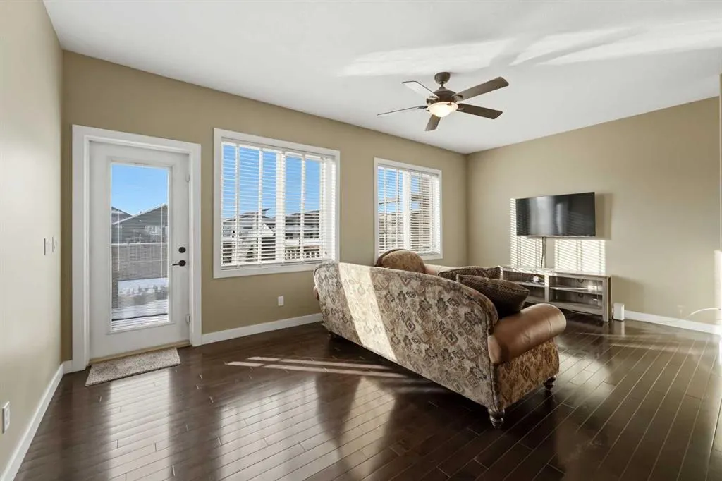 141 Larsen Crescent