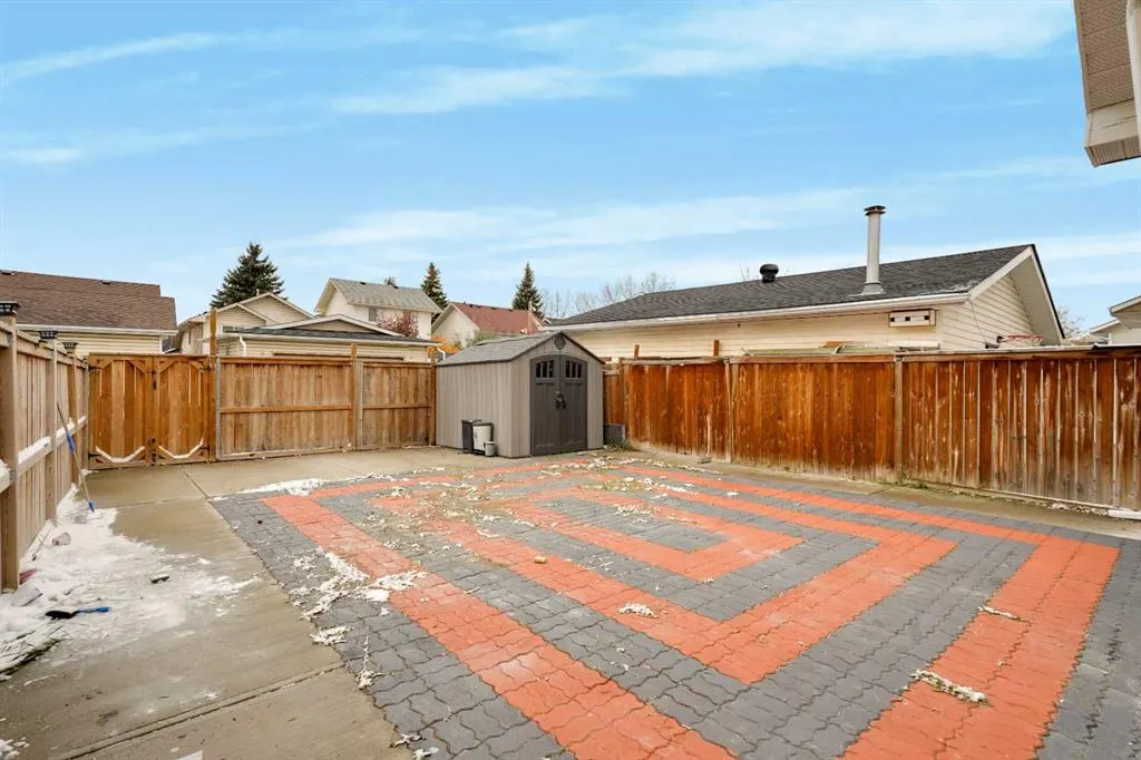 172 Martinwood Way NE