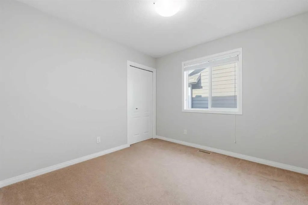 38 Silverado Skies Crescent SW