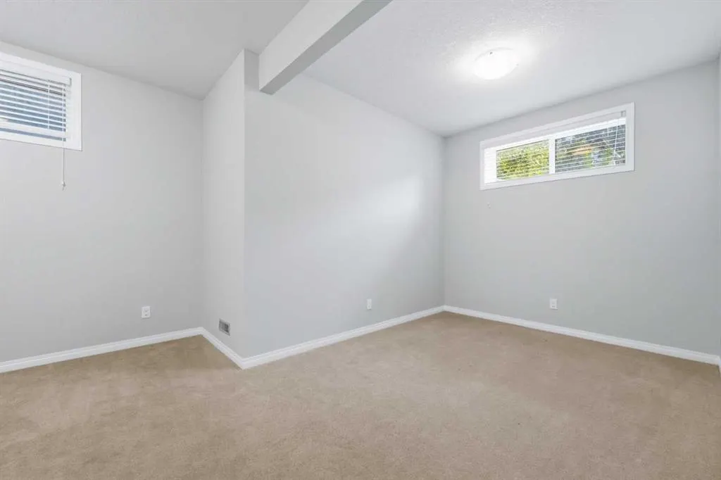 38 Silverado Skies Crescent SW