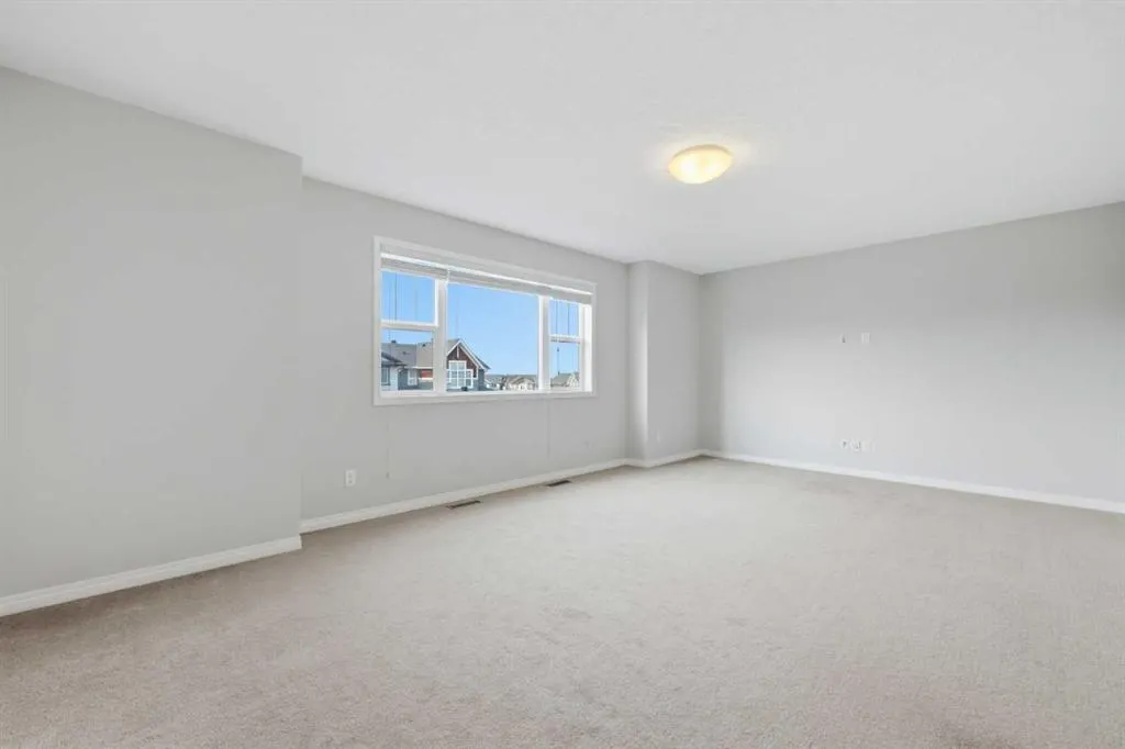 38 Silverado Skies Crescent SW