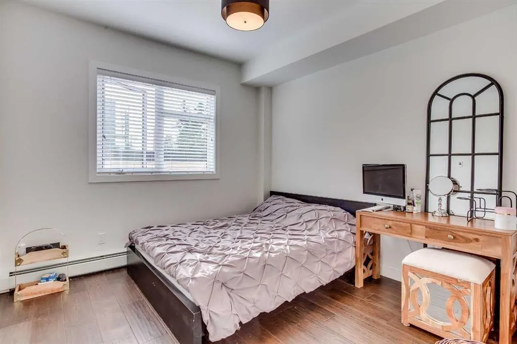 2702 17 Avenue SW #208