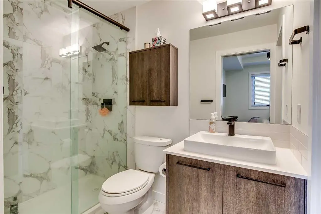 2702 17 Avenue SW #208