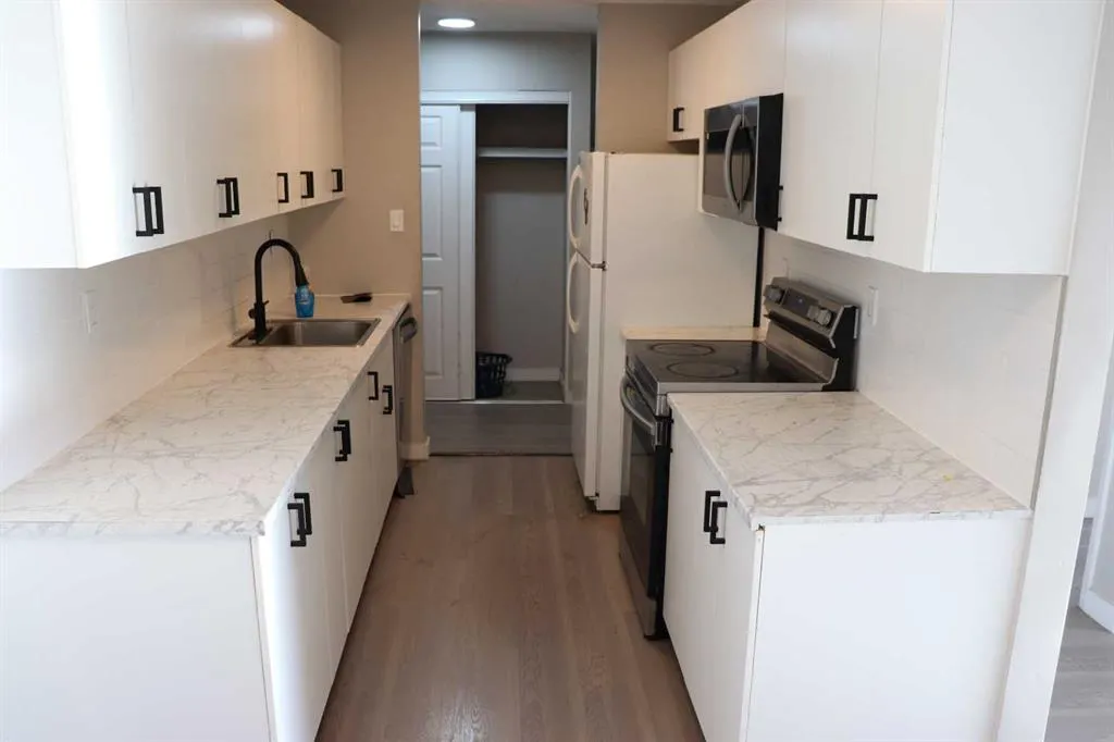 5611 9 Avenue #201B