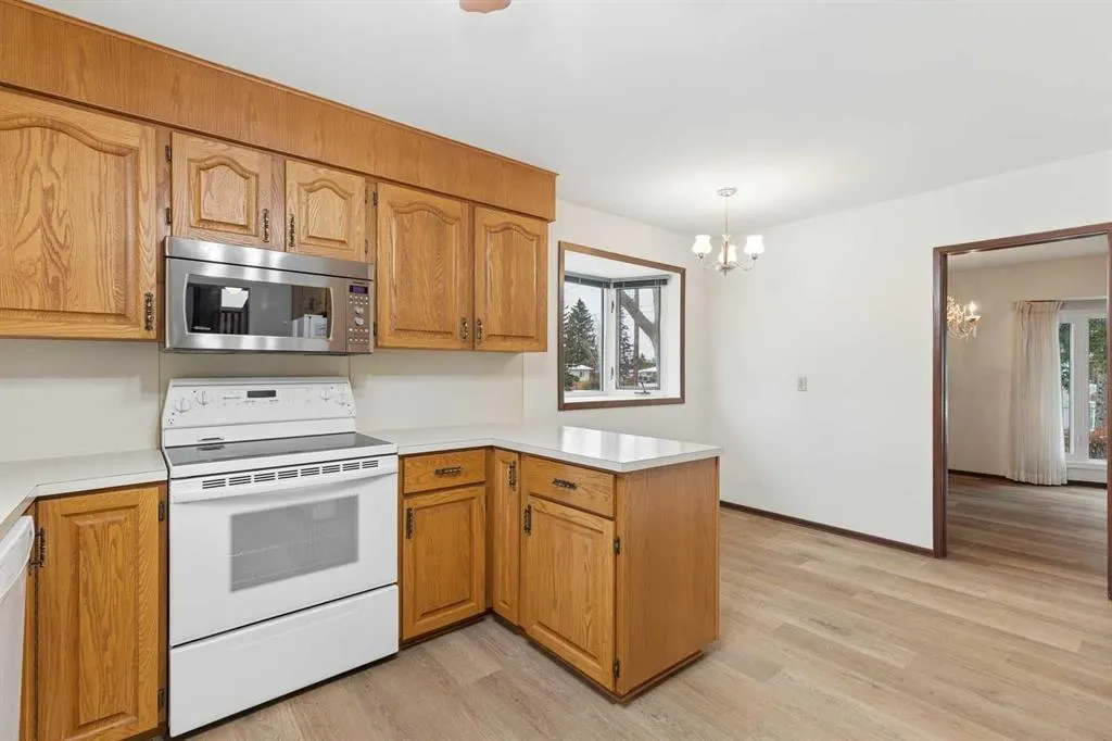 11104 Southdale Road SW