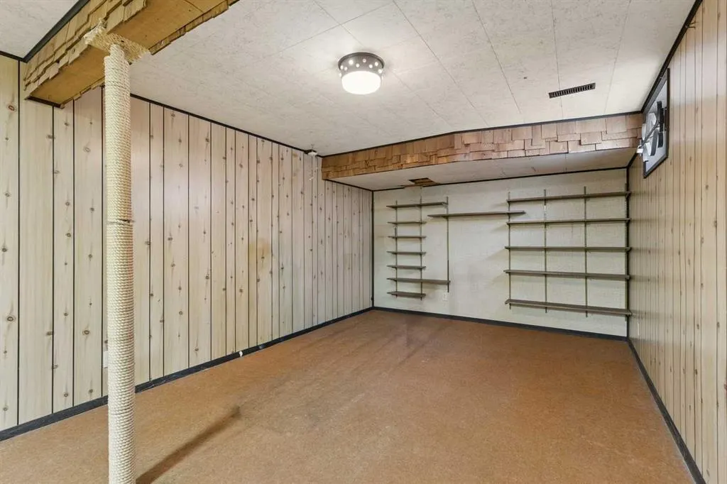 11104 Southdale Road SW