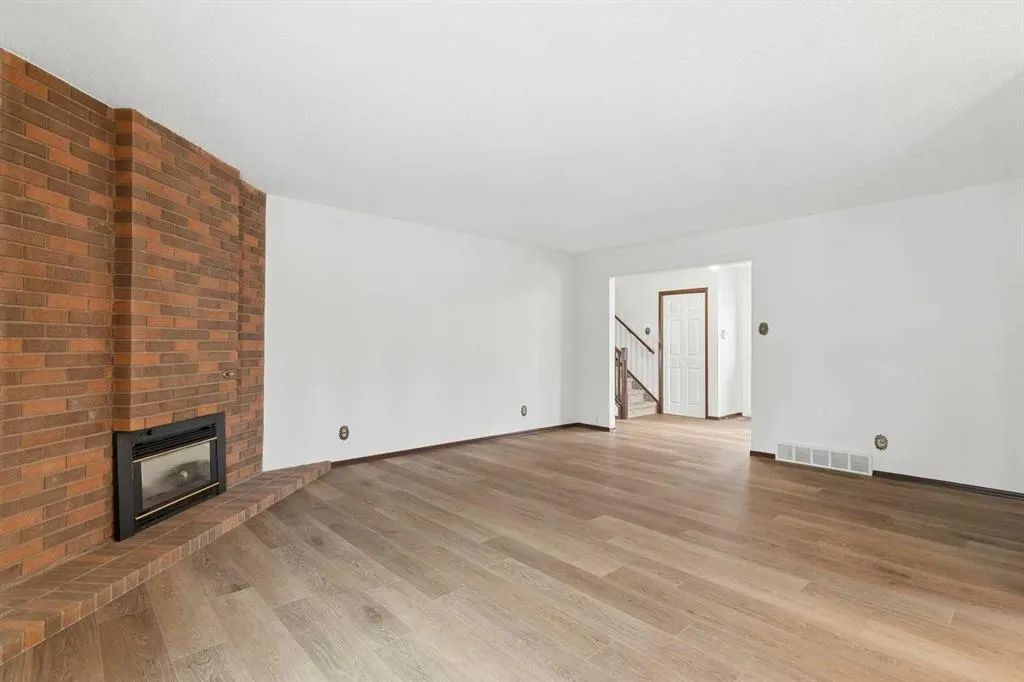 11104 Southdale Road SW