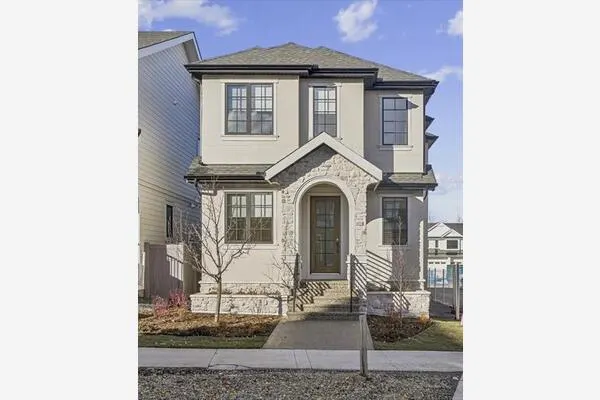 218 Calais Drive SW