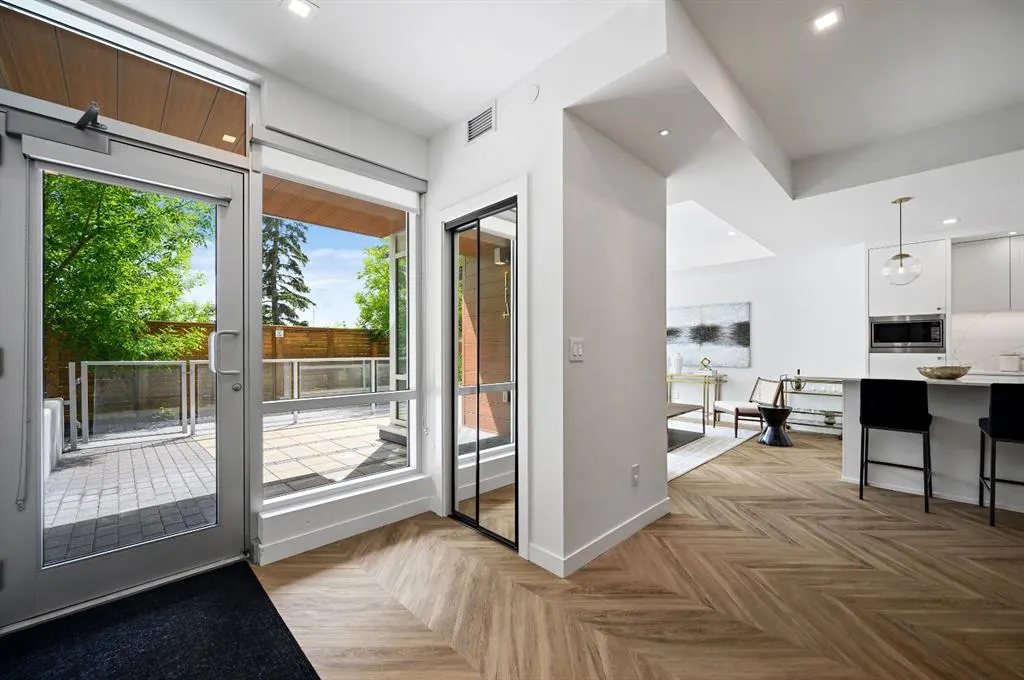 8505 Broadcast Avenue SW #114