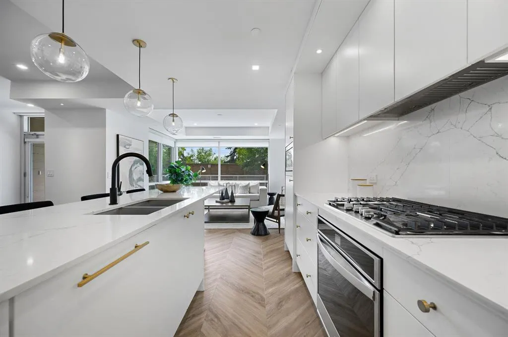 8505 Broadcast Avenue SW #114