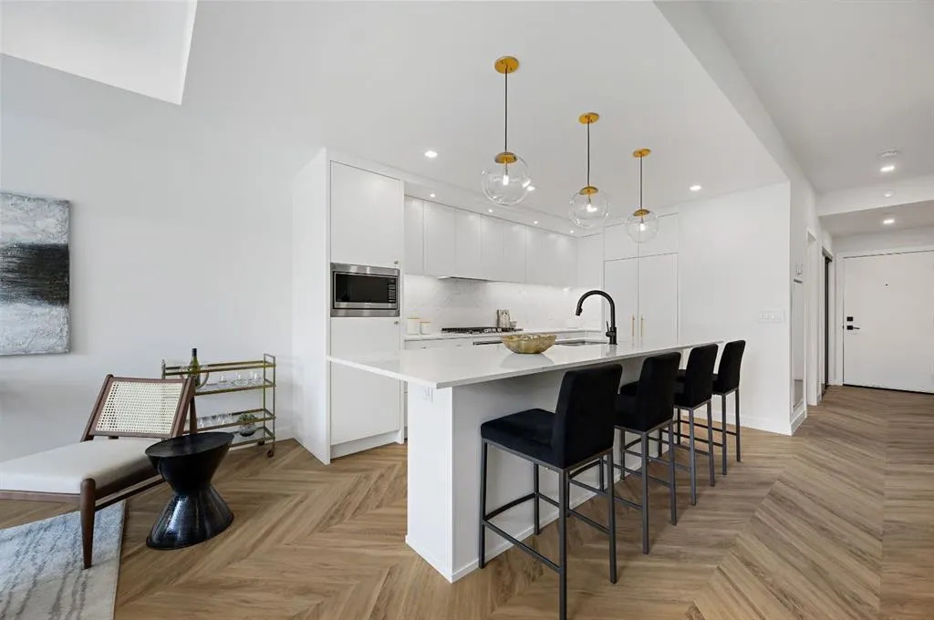 8505 Broadcast Avenue SW #114