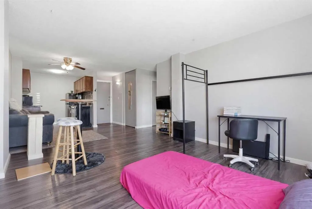 519 17 Avenue SW #430