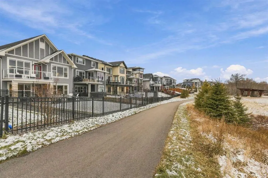 218 Cranbrook Park SE