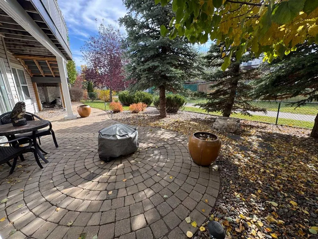 214 Douglas Glen Gardens SE