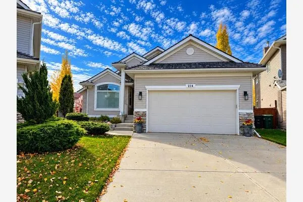 214 Douglas Glen Gardens SE