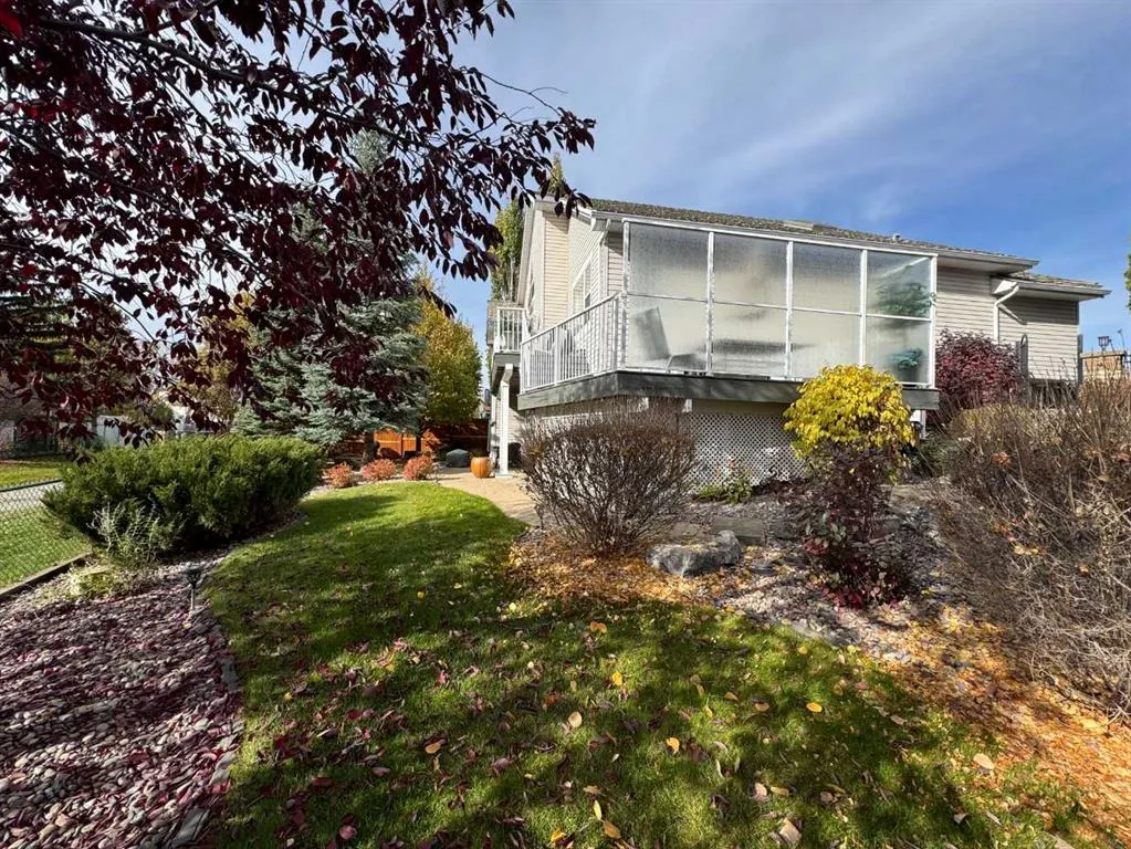 214 Douglas Glen Gardens SE
