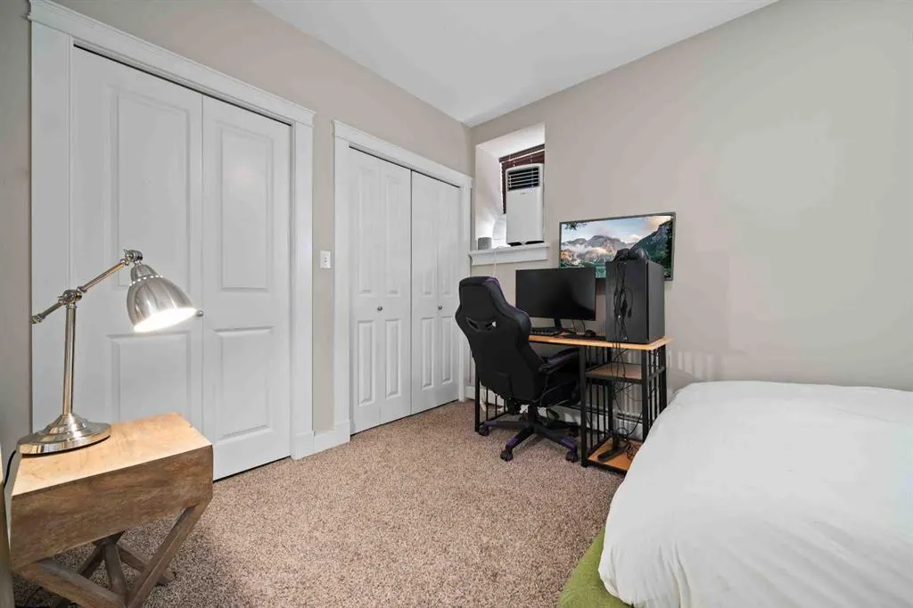 371 Aberdeen Street SE #102
