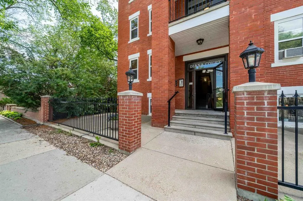 371 Aberdeen Street SE #102