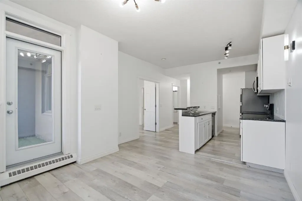 930 Centre Avenue NE #438