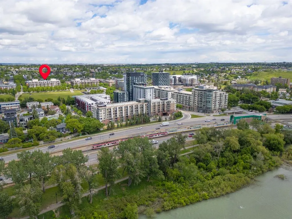 930 Centre Avenue NE #438
