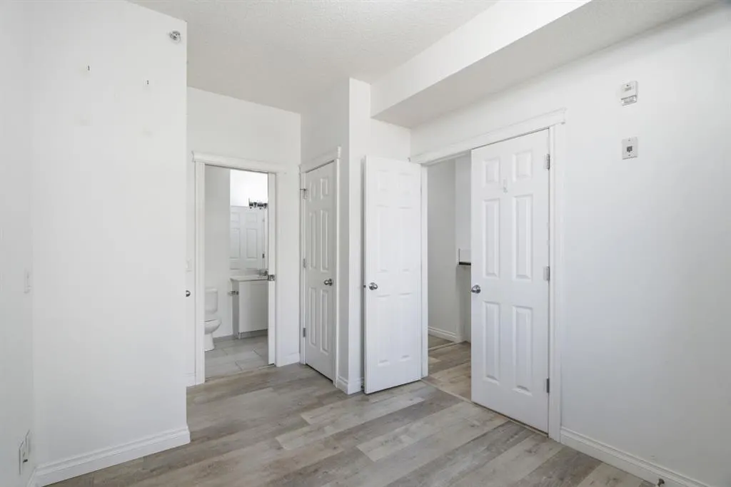 930 Centre Avenue NE #438
