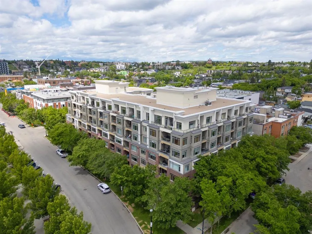 930 Centre Avenue NE #438