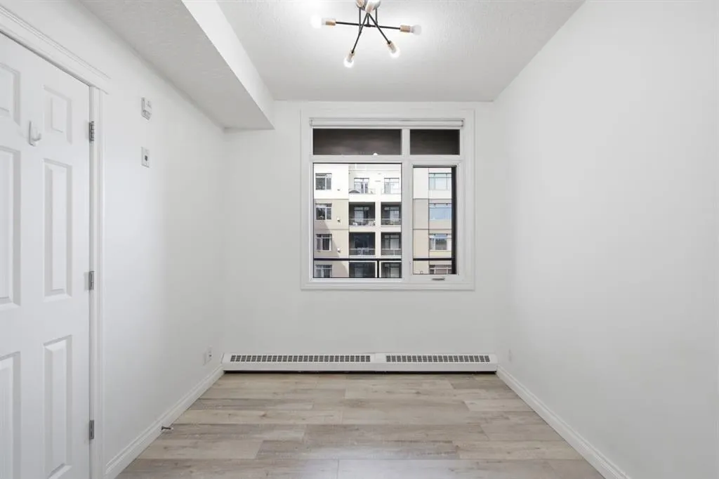 930 Centre Avenue NE #438