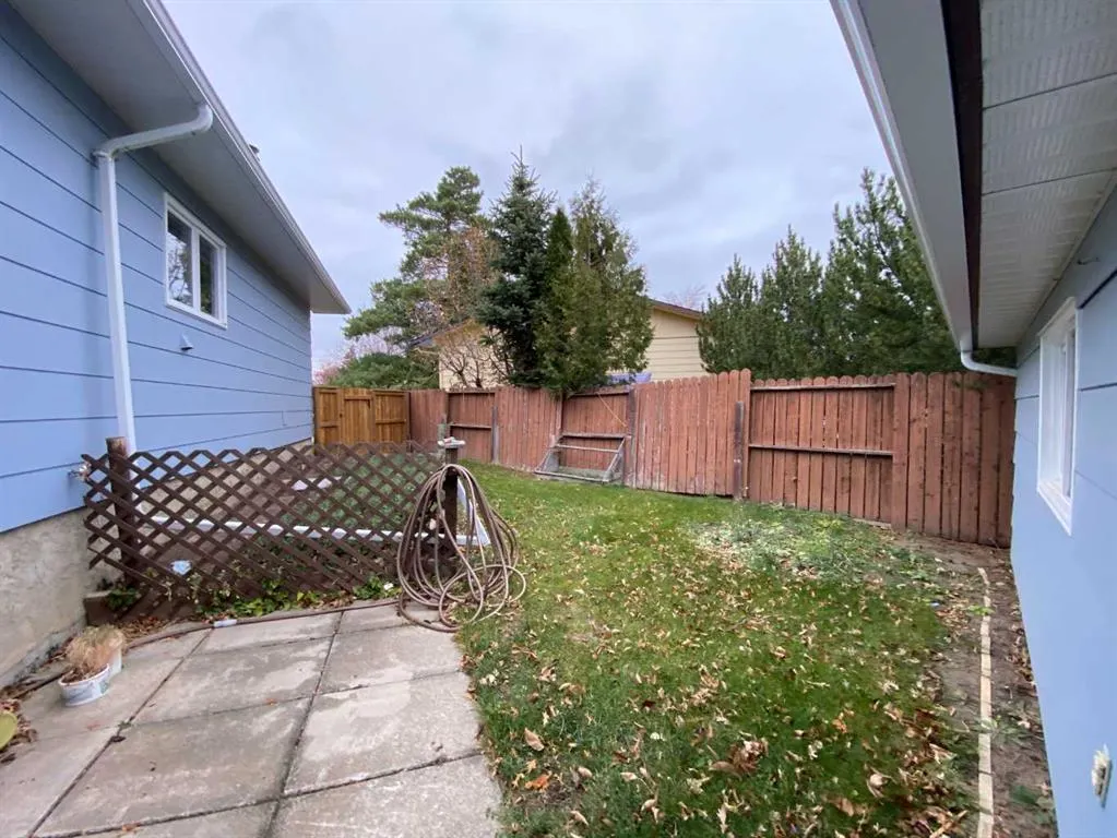 23 Douglas Court N