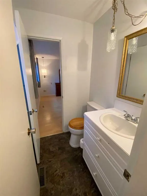 23 Douglas Court N