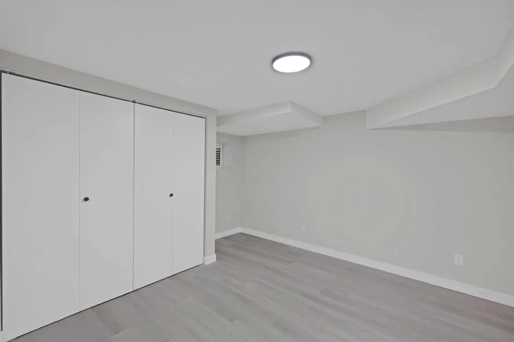 5 Martingrove Court NE