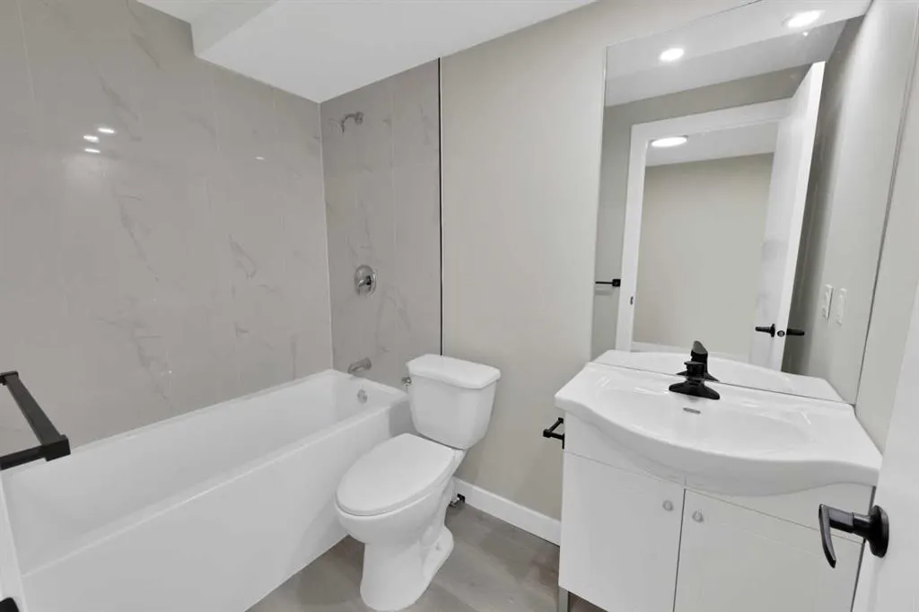 5 Martingrove Court NE