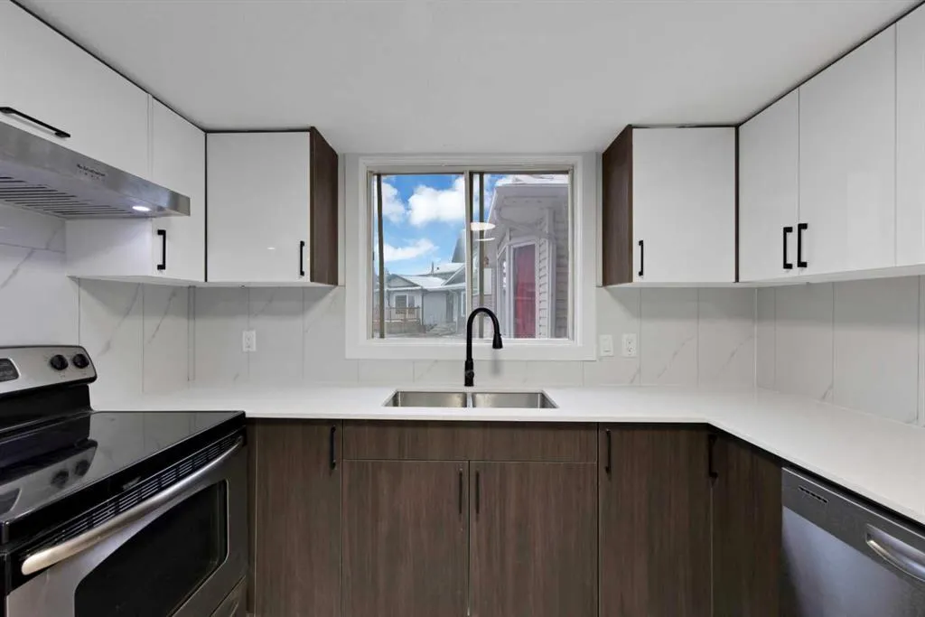 5 Martingrove Court NE
