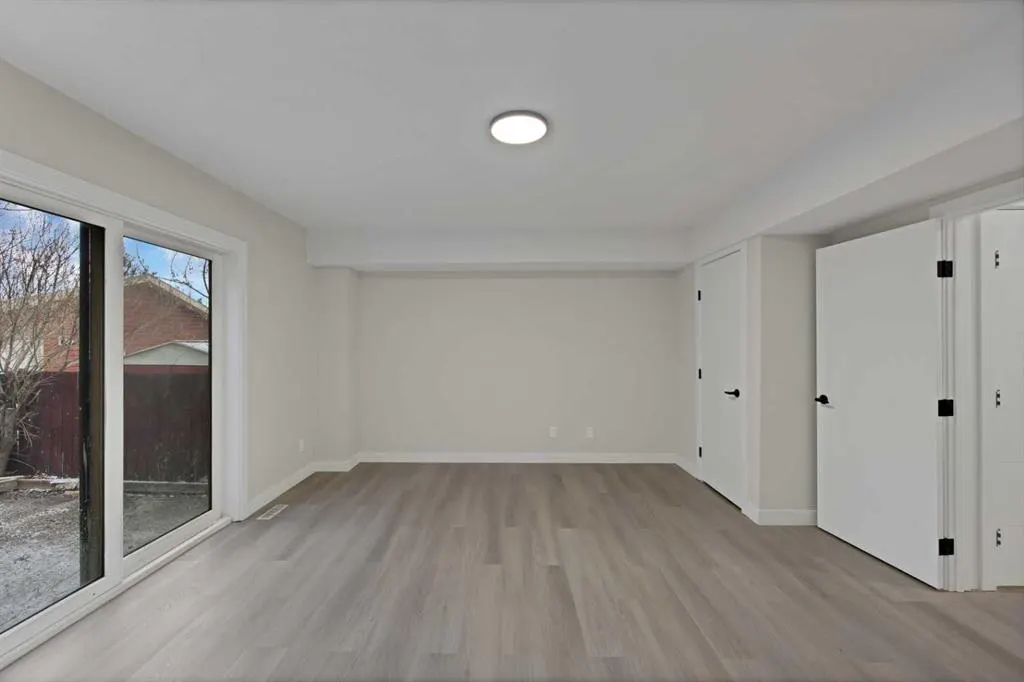 5 Martingrove Court NE
