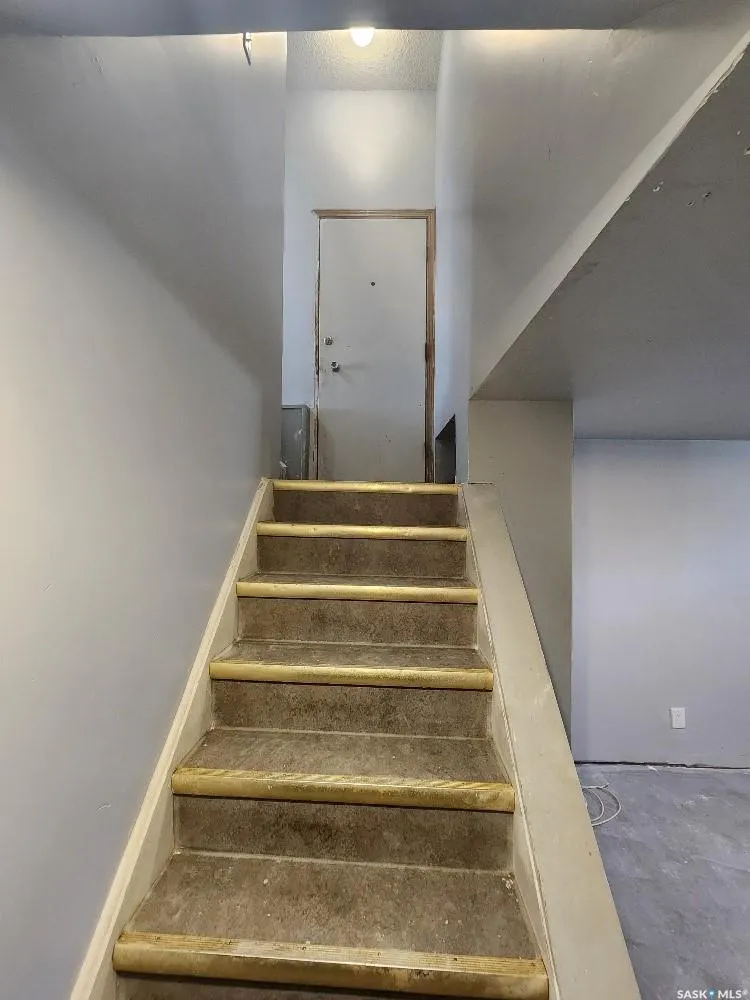 664 Retallack STREET