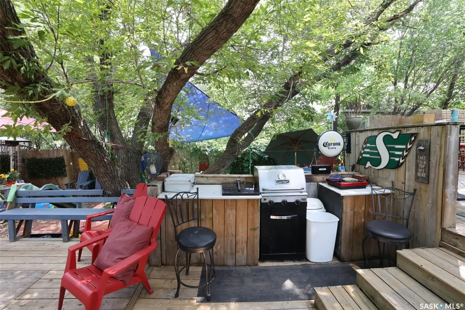1530 College AVENUE