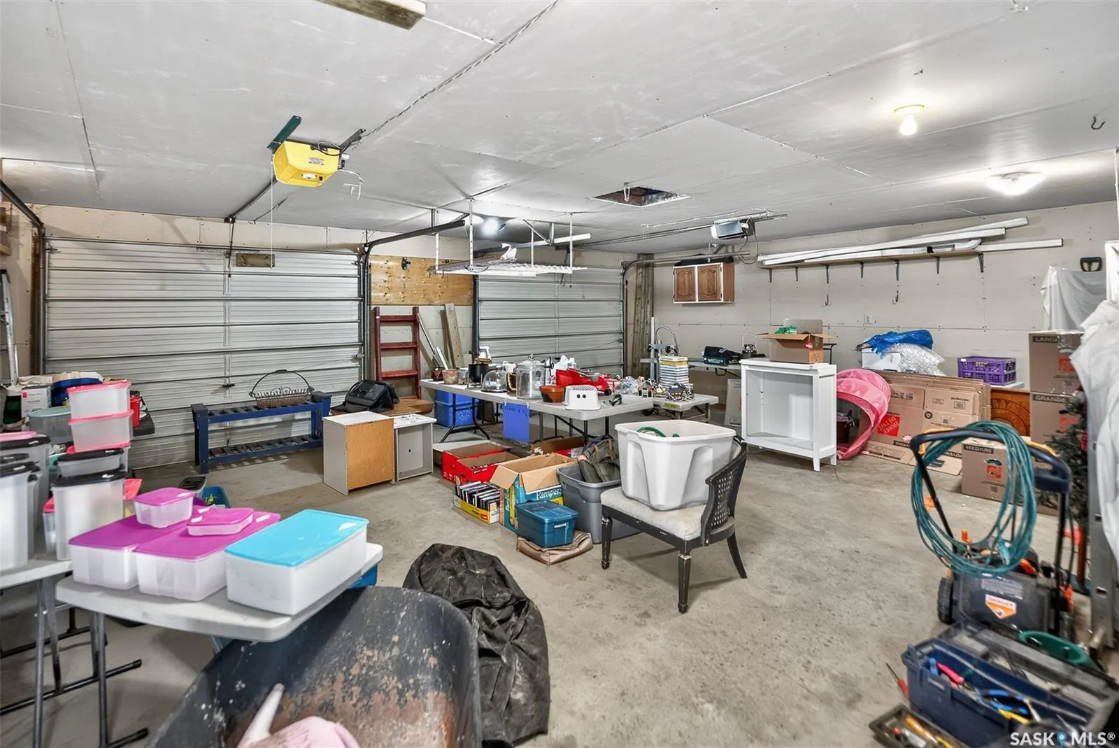 438 Ominica STREET W