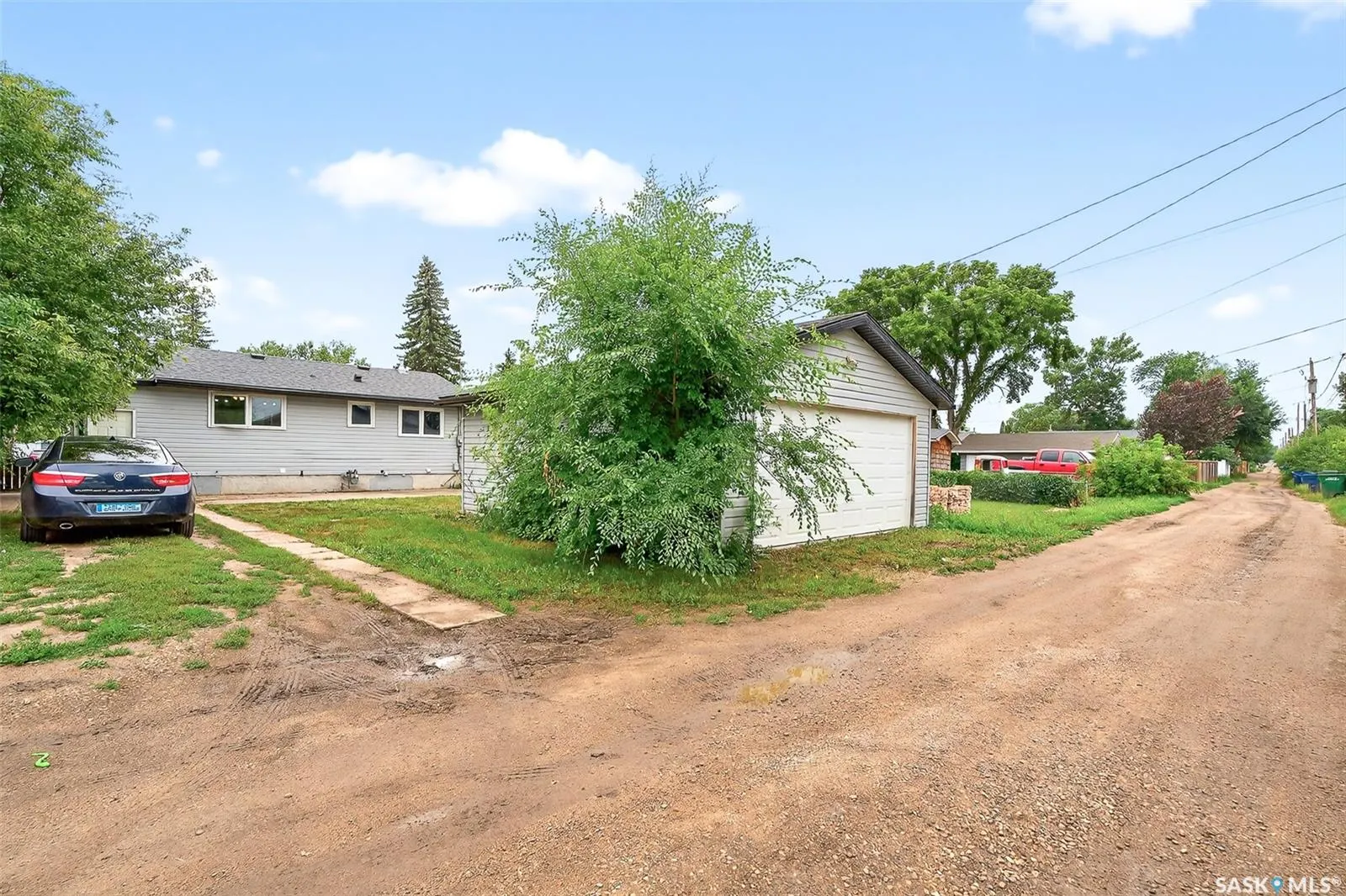 1114 Caribou STREET W