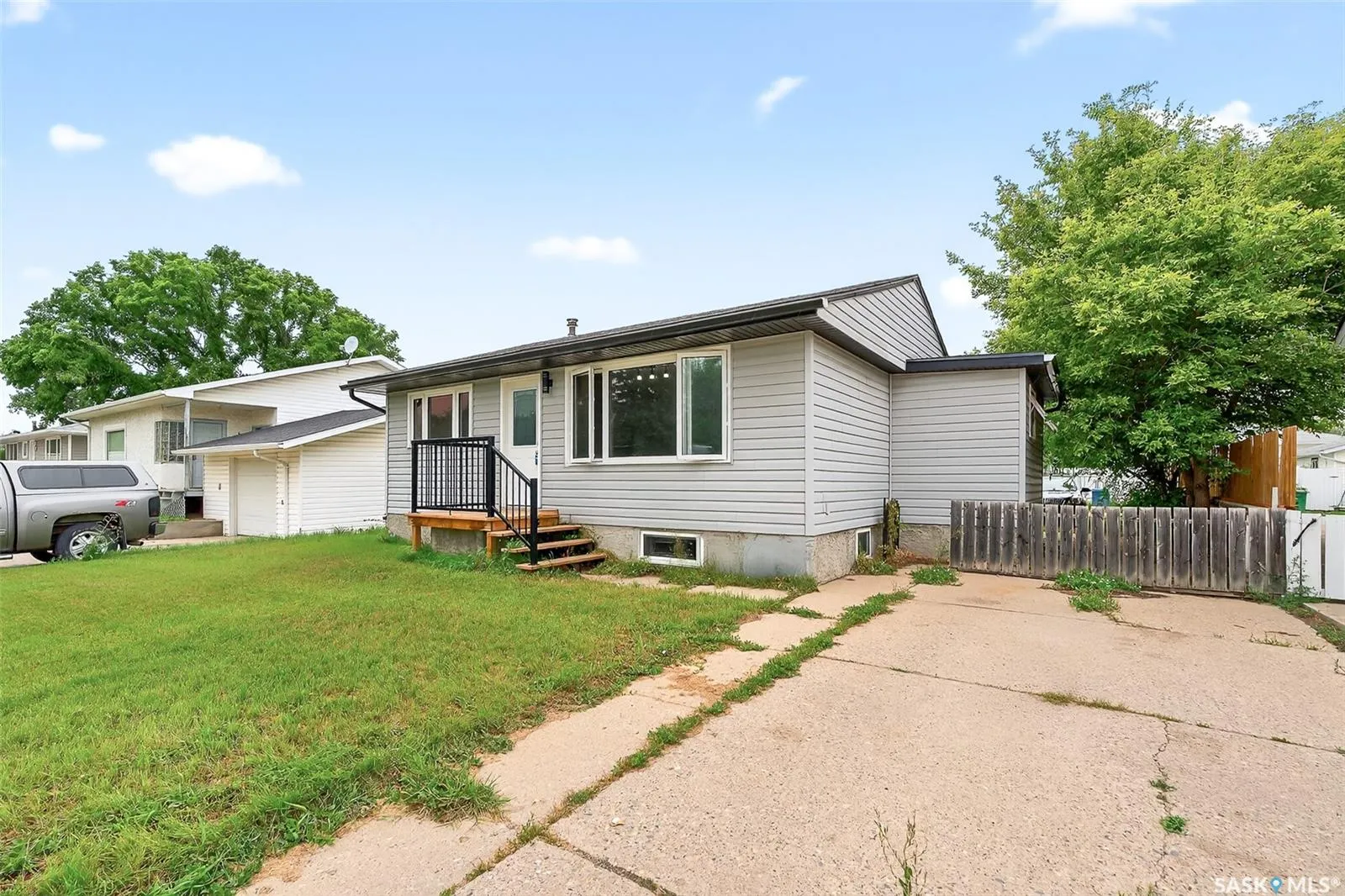 1114 Caribou STREET W