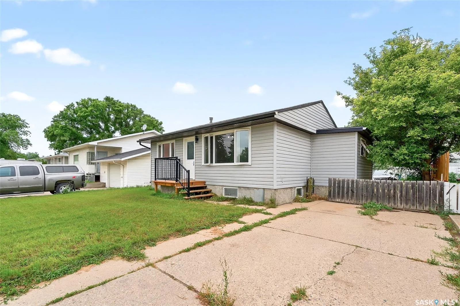 1114 Caribou STREET W
