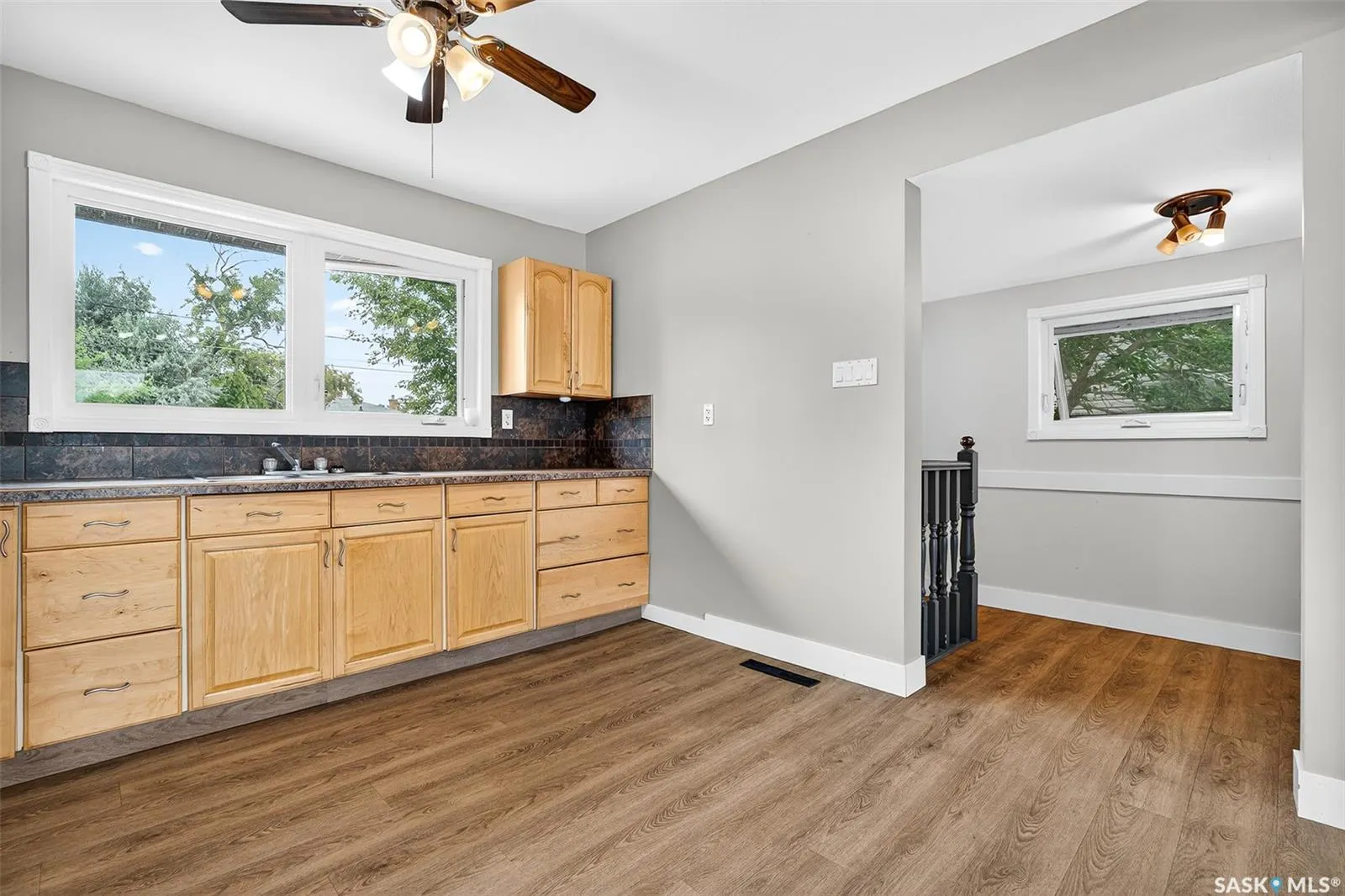 1114 Caribou STREET W