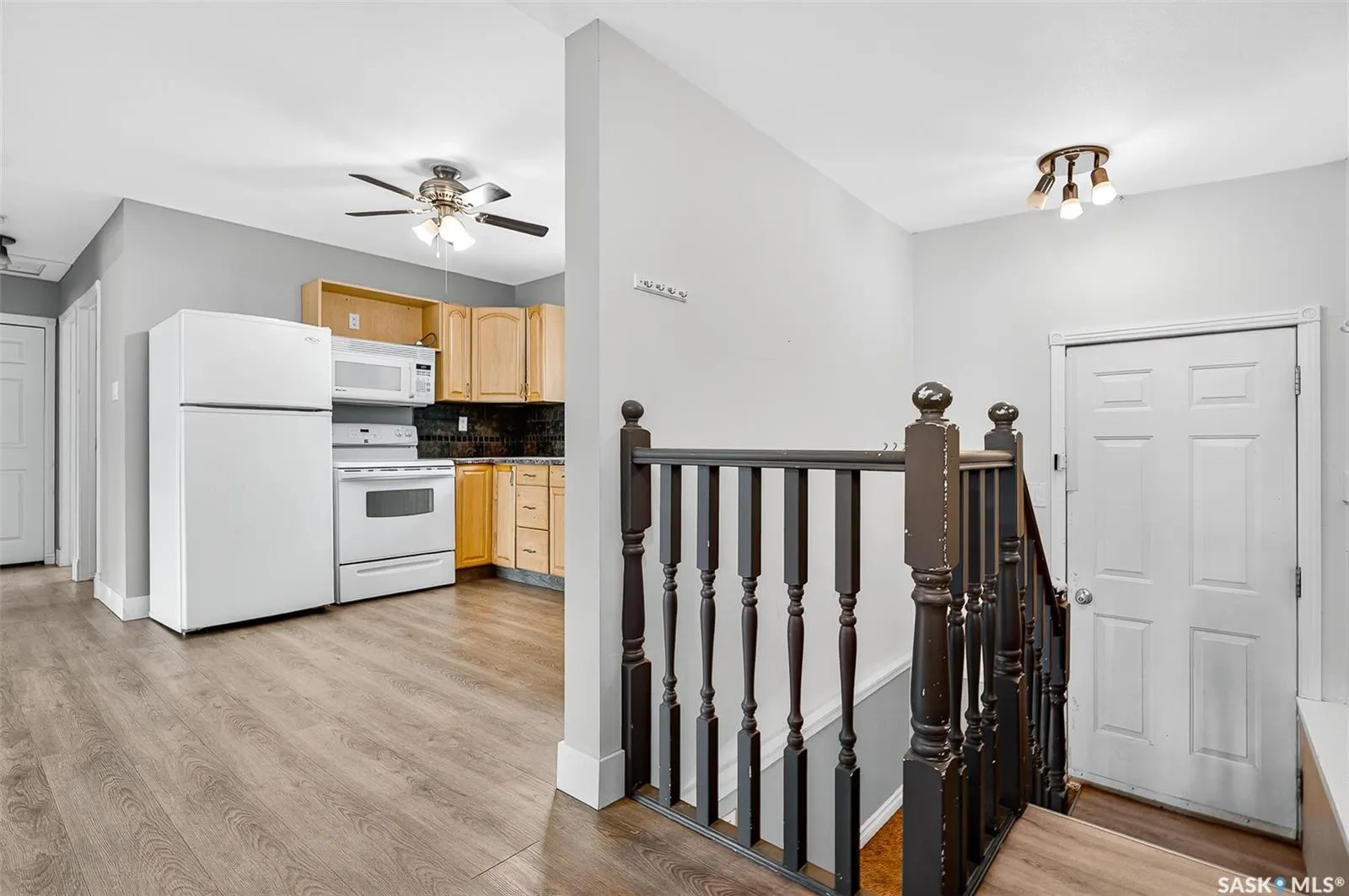 1114 Caribou STREET W