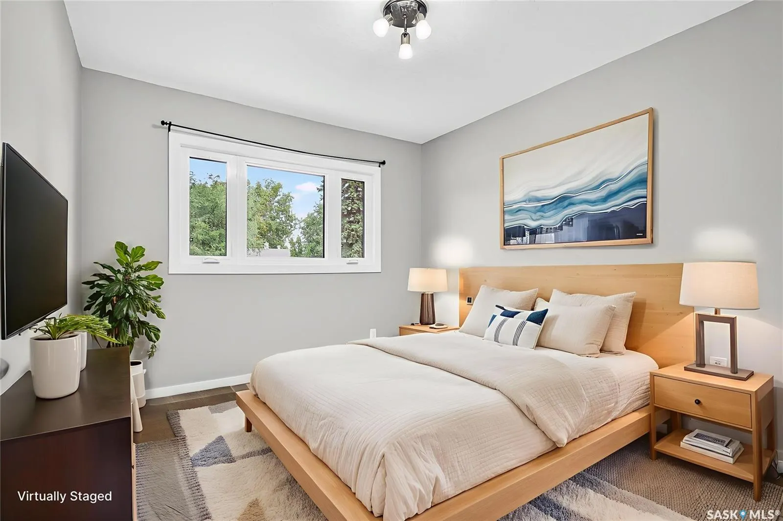 1114 Caribou STREET W